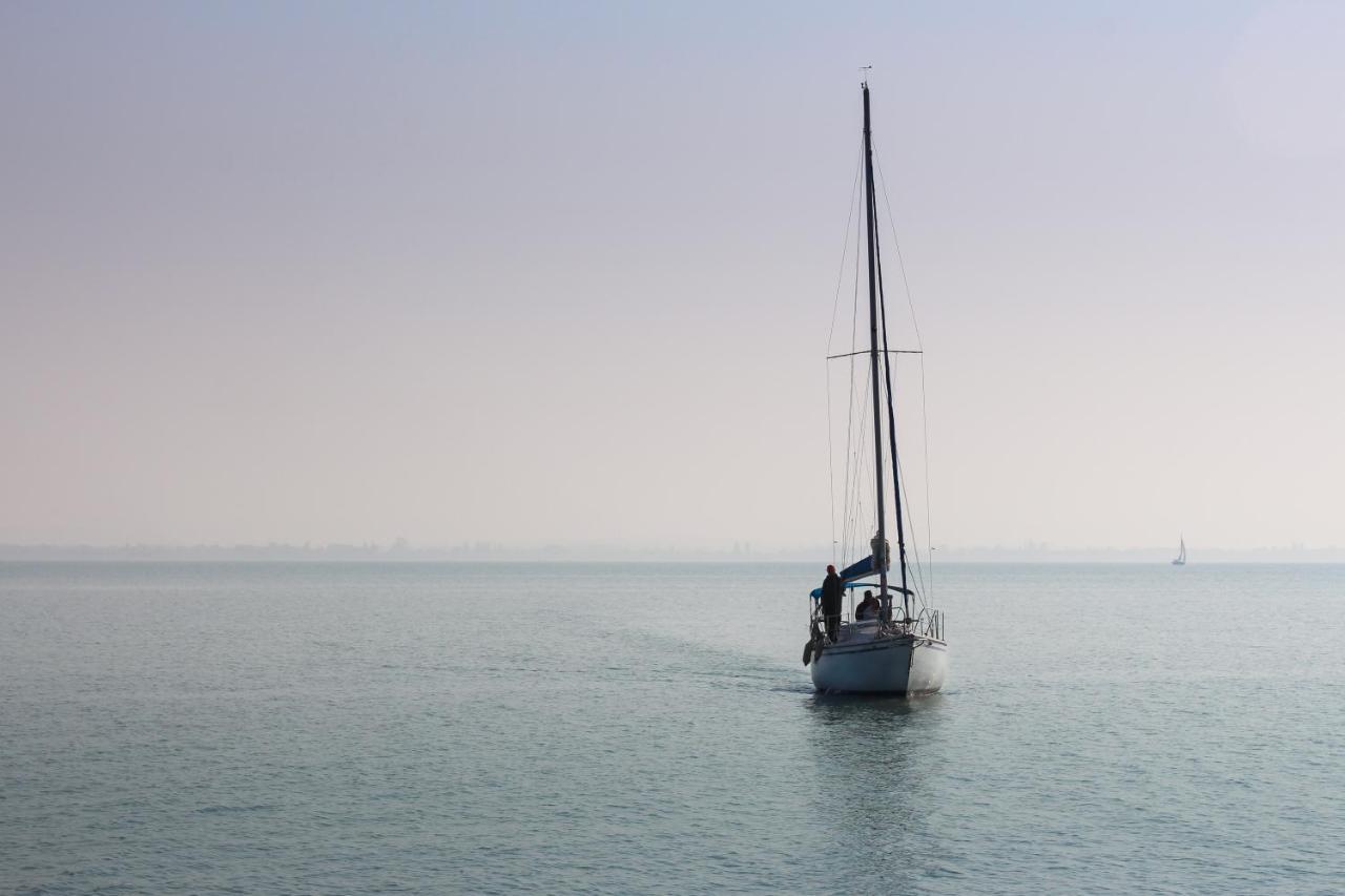 Komfort Home Bursport Bt. Haz Balatonfenyves Exteriör bild